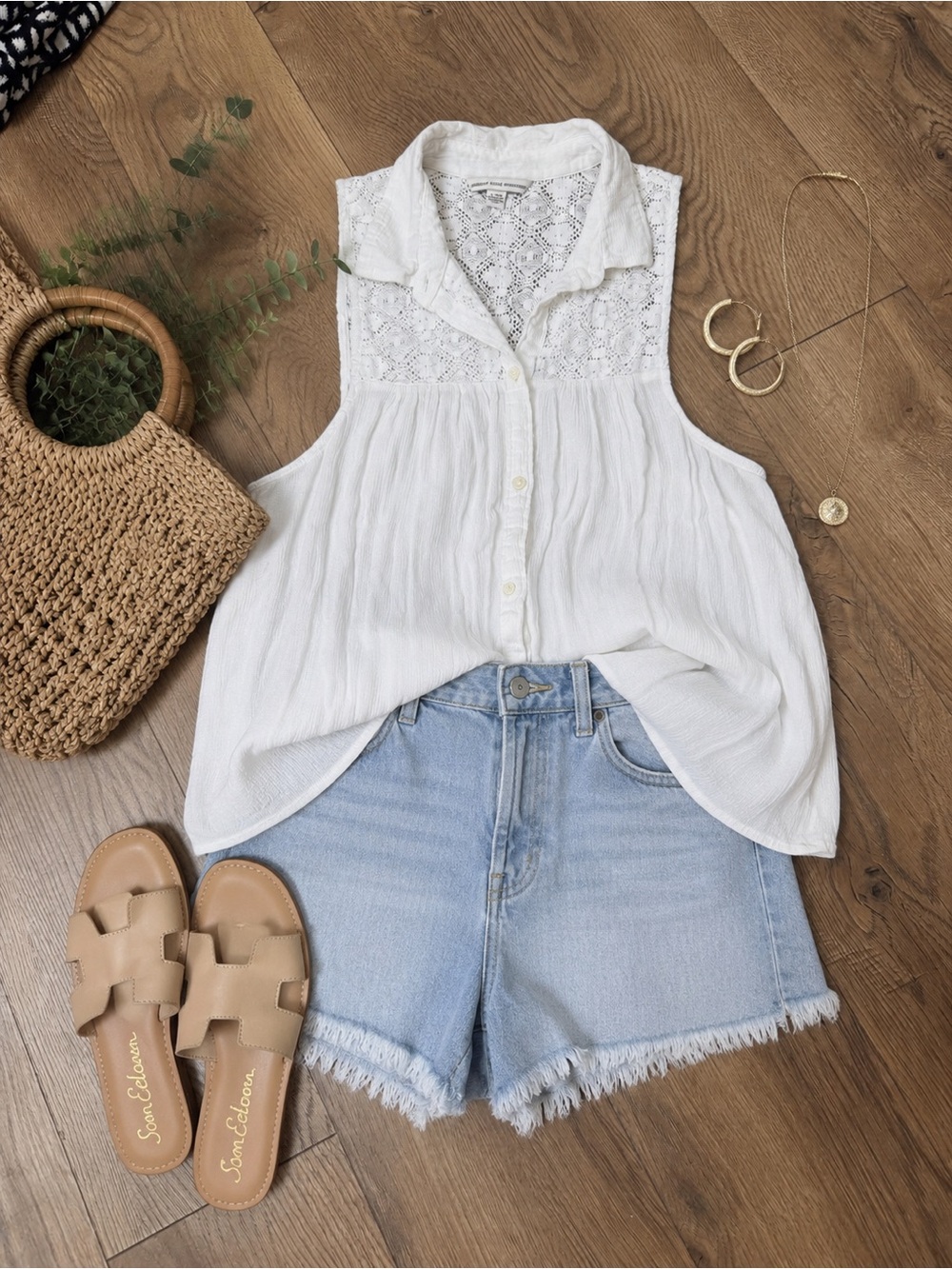 American Eagle Outfitters White Sleeveless Lace Yoke Button-Front Top